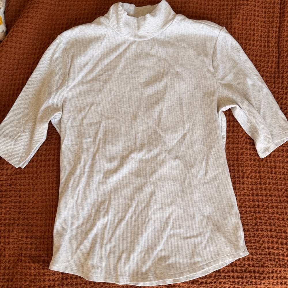 Athleta Light Gray Mock Neck Ribbed Top